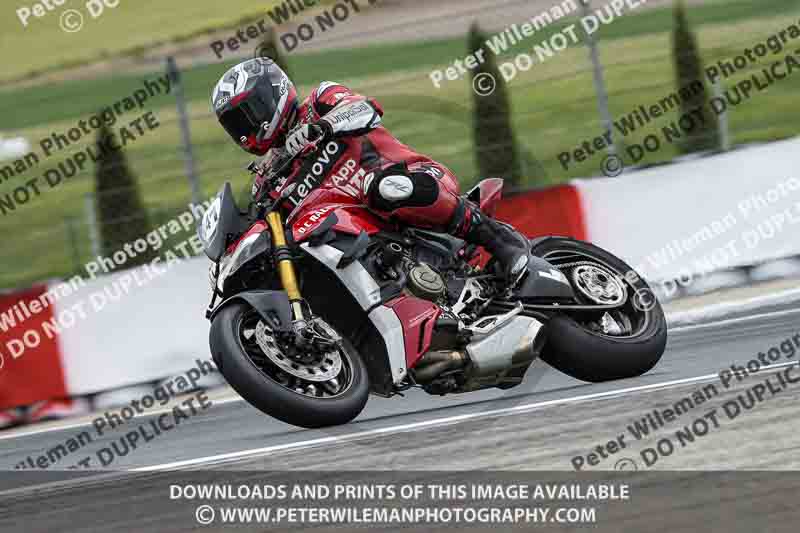 cadwell no limits trackday;cadwell park;cadwell park photographs;cadwell trackday photographs;enduro digital images;event digital images;eventdigitalimages;navarra;no limits trackdays;peter wileman photography;racing digital images;trackday digital images;trackday photos